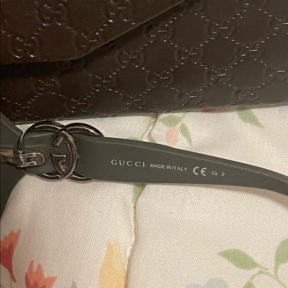 GUCCI SUNGLASS - Picture 6 of 7